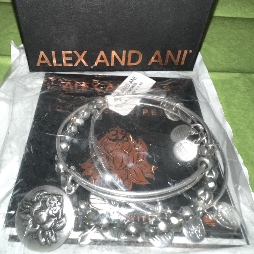 NWT Alex and Ani LOTUS PEACE PETALS Love & Light 3 Piece Set in Russian Silver